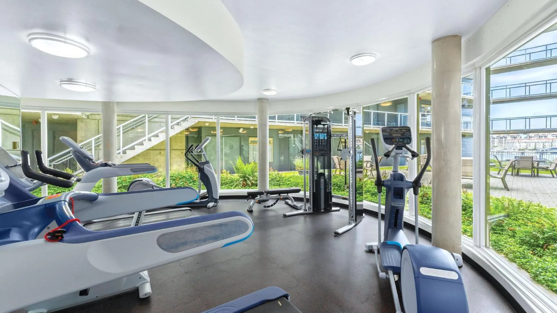 Worldmark Victoria Hotel