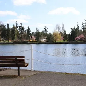 Homestay Gorge Waterway Vacation Victoria